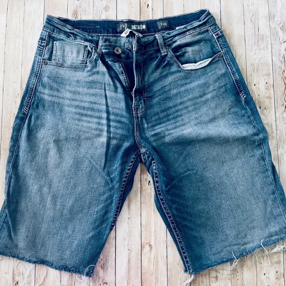 BKE Cut Off Shorts